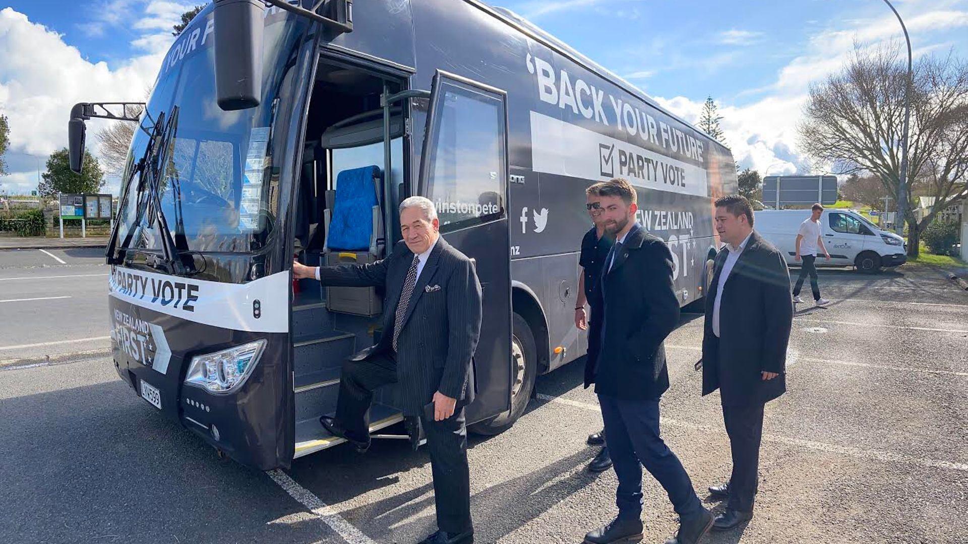 Winston Peters boards his battle bus - Credit: Twitter