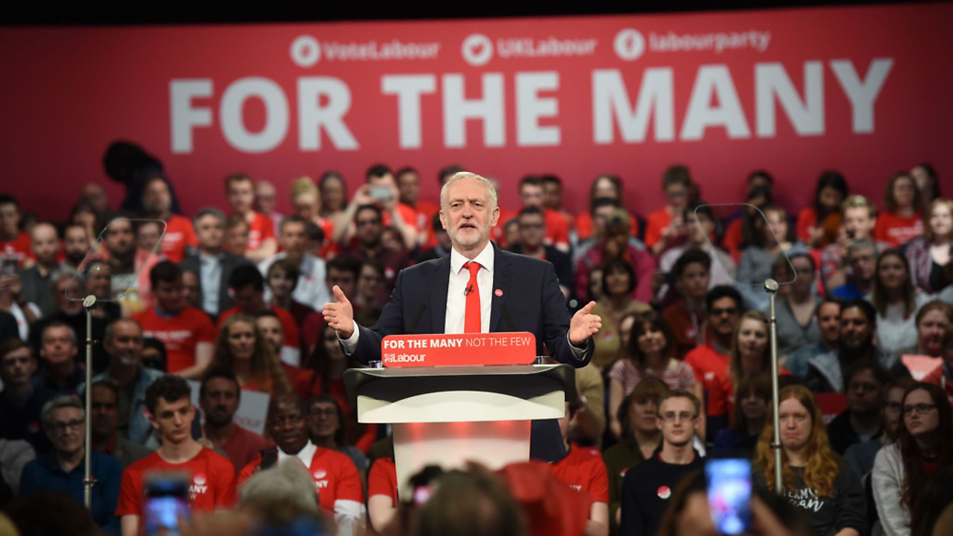 Labour leader Jeremy Corbyn speaking in front of supporters. Photograph: Joe Giddens/PA. - Credit: PA Archive/PA Images