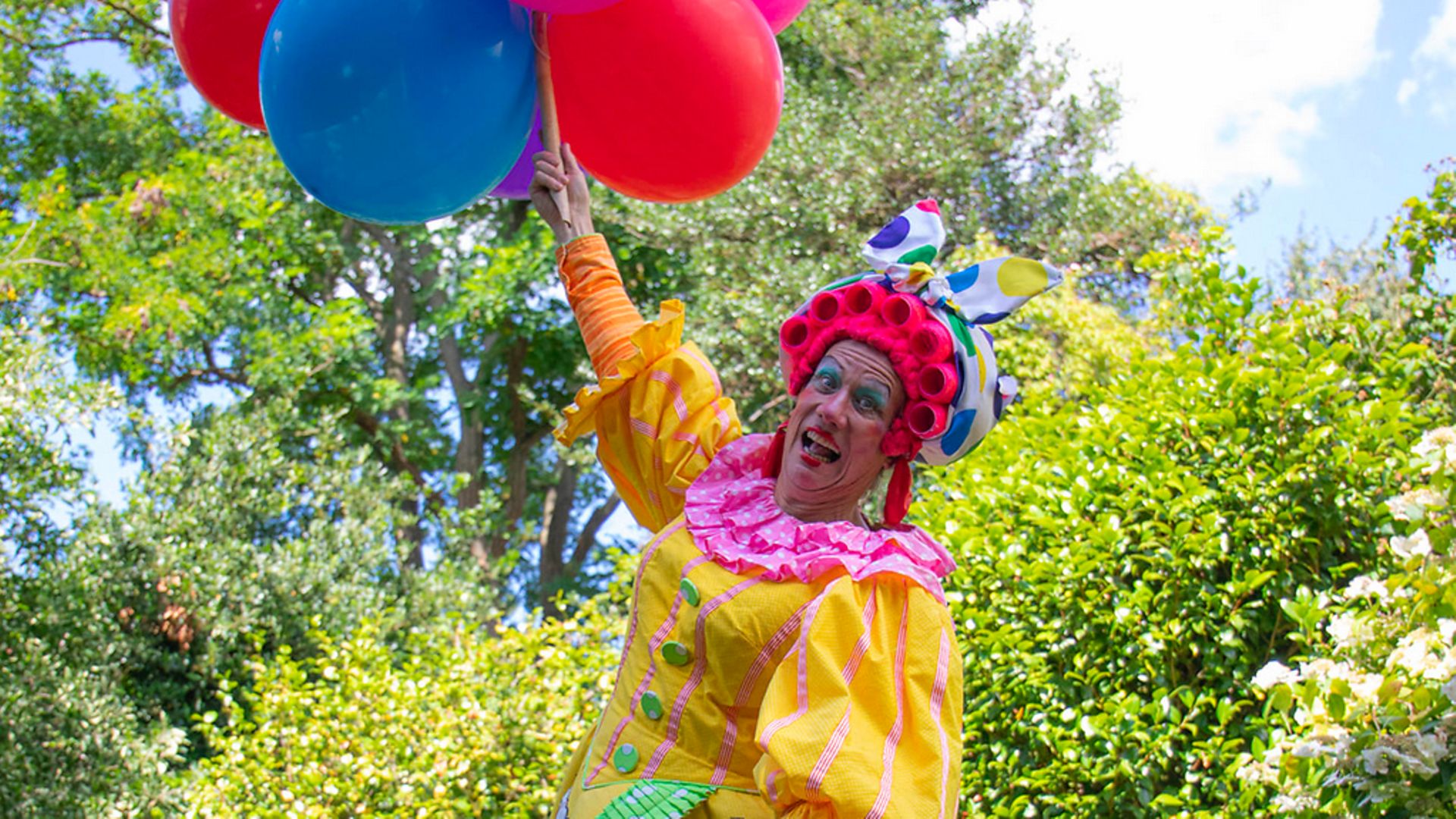 Peter Duncan as Dame Trott - Credit: Panto Online