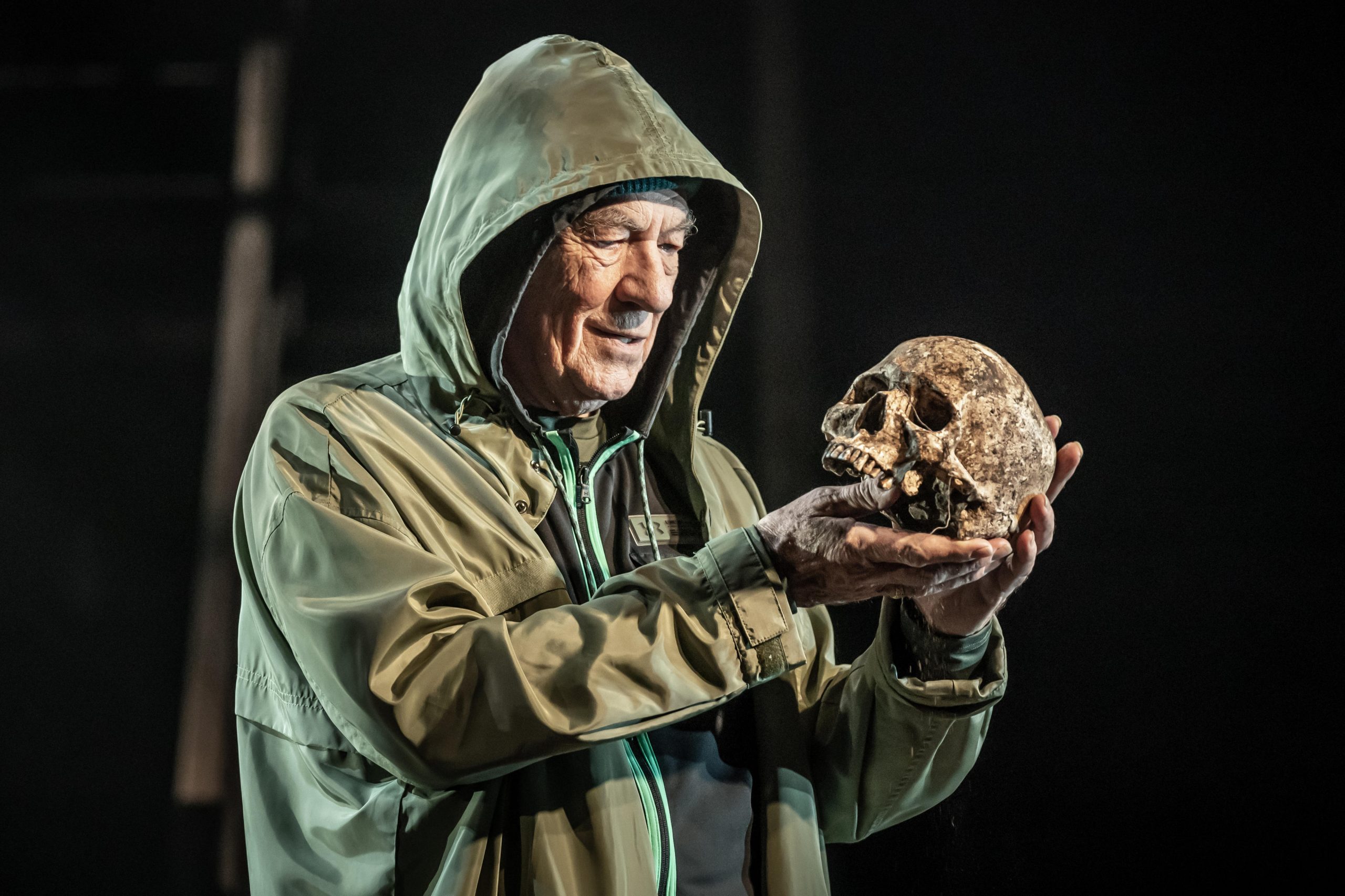 The great Ian McKellen contemplates mortality (and Yorick’s skull) in his age-blind Hamlet .