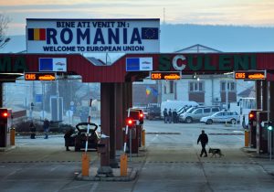 The Sculeni border crossing point between Romania (which is in the EU) and Moldova (which is not). Photo: Daniel Mihailescu/AFP