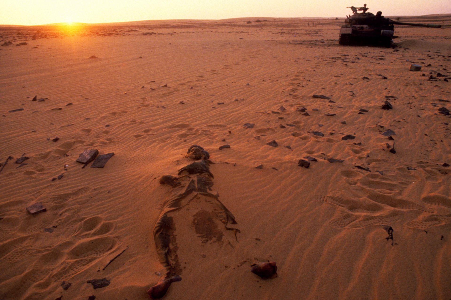 The aftermath of a desert battle between the forces of Idriss Déby and Muammar Gaddafi in northern Chad in 1987. Photo: José Nicolas/Corbis via Getty Images.