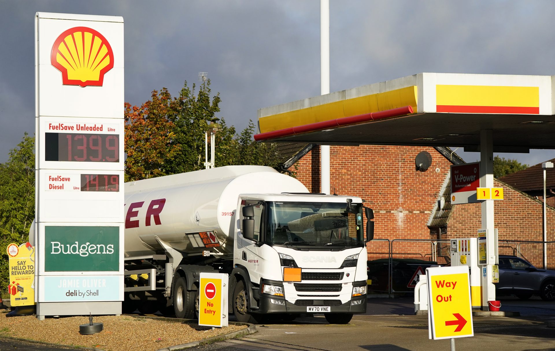 A Hoyer tanker makes a delivery at a Shell petrol station. Photo: Andrew Matthews/PA Wire/PA Images.