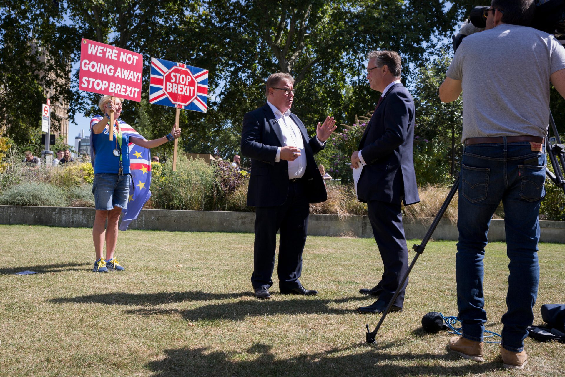 Brexiteer MP Mark Francois is interviewed on College Green in 2019. Photo: Richard Baker/In Pictures via Getty Images.