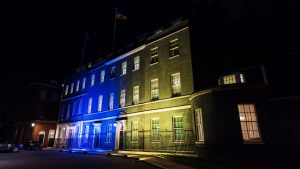 Downing Street’s dim bulbs flag up Britain’s support for Ukraine. Photo: Wiktor Szymanowicz/Future Publishing/Getty