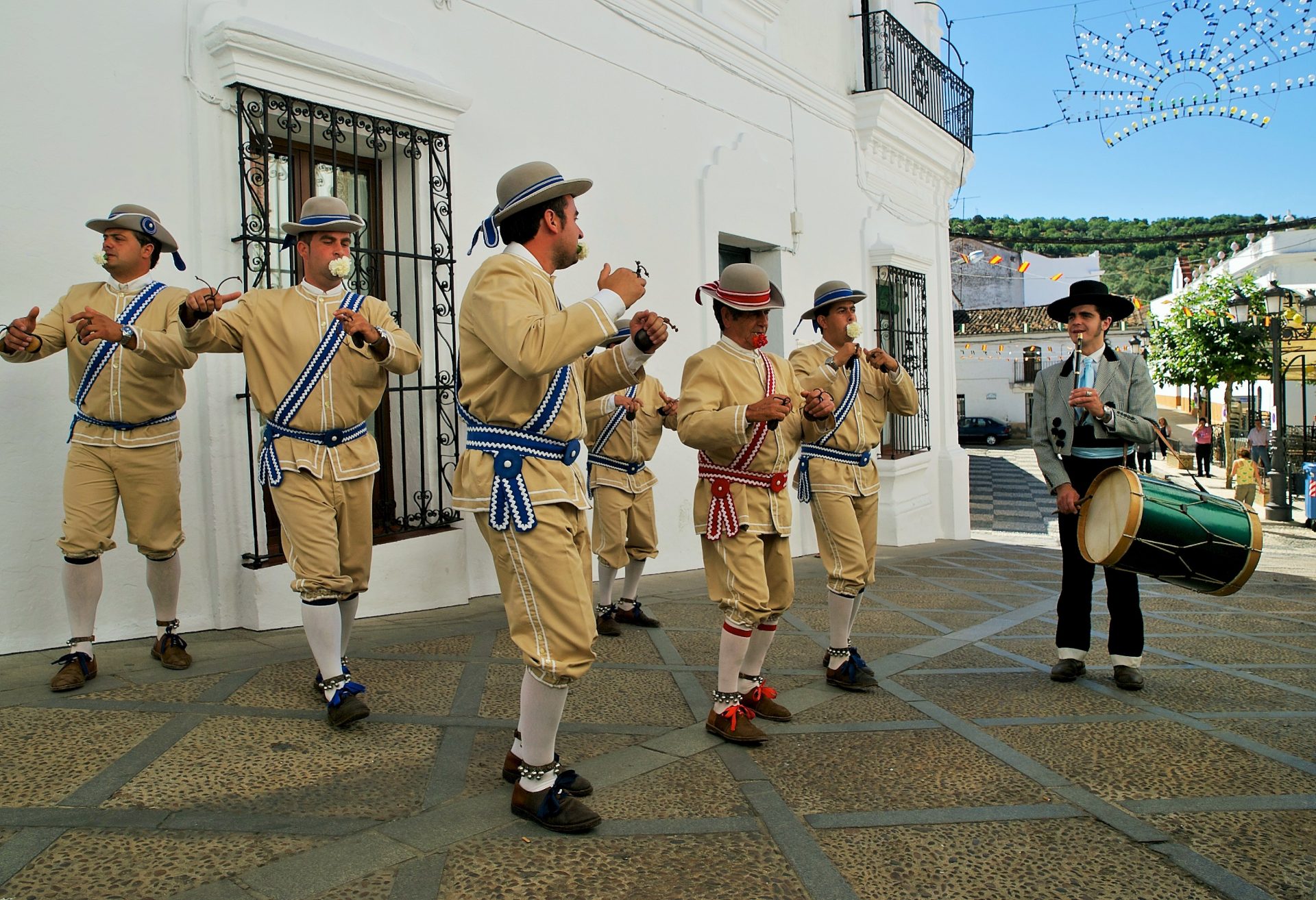 Los Danzantes performing during Corpus Christi (credit: Adolfobrigido)