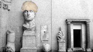 Fragments of the 
Constantine Statue, Palazzo Dei Conservatori, Rome
Photo: Art Media/Print Collector/Getty
Montage: TNE