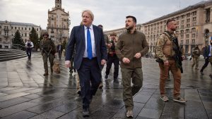 Boris Johnson with Volodymyr Zelensky in Kyiv on April 9. Photo: Ukrainian presidency/
Anadolu Agency