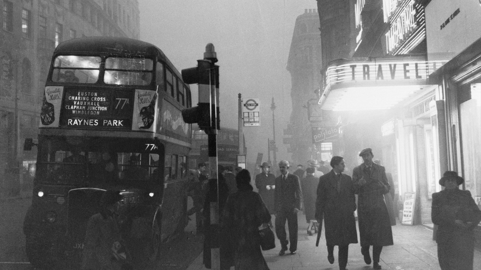 Pedestrians walk along the Strand during the Great 
Smog of London, in 1952. Photo: Bettman/Getty