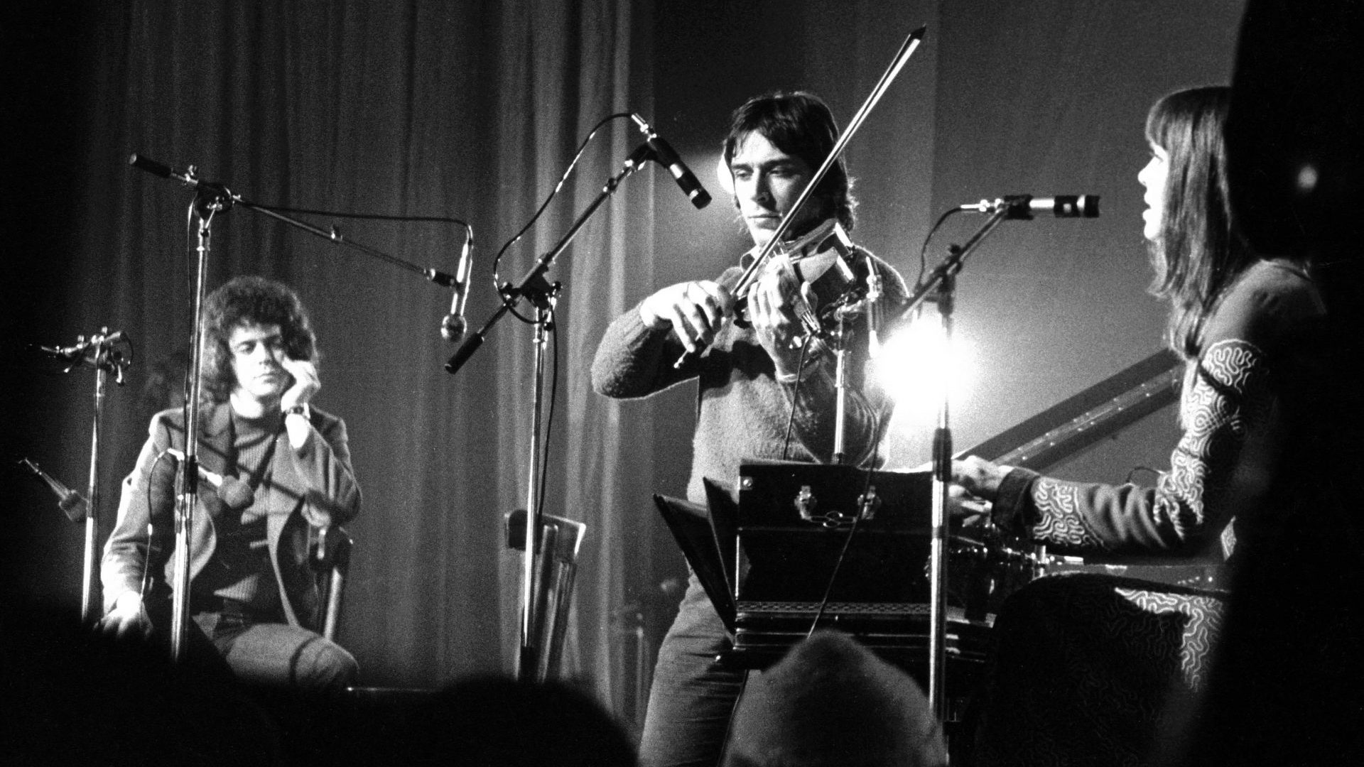 Lou Reed with John Cale (centre) and Nico at an unofficial Velvets reunion in 
Le Bataclan, Paris, 1972. Photo: Mick Gold/Redferns