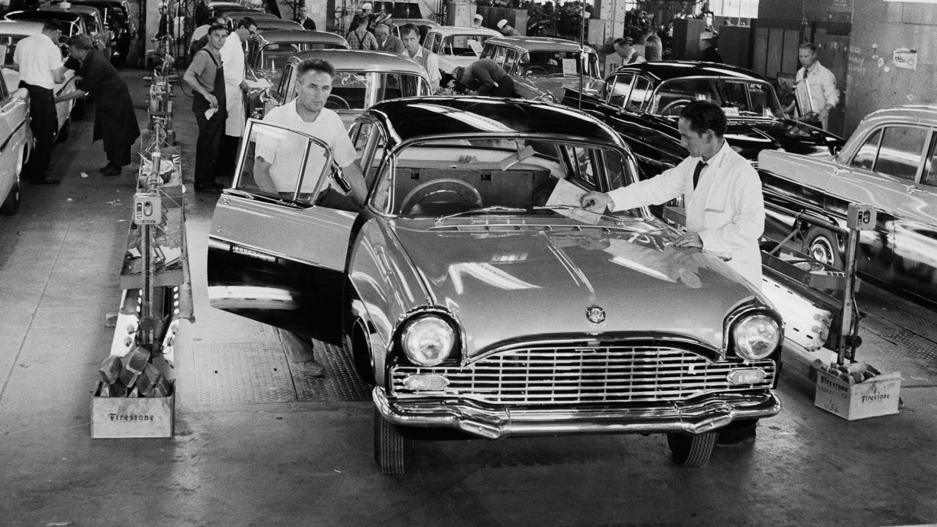 A Vauxhall assembly line in 1960, when the UK was still the third largest carmaker in the world. Photo: Hulton Archive/Getty
