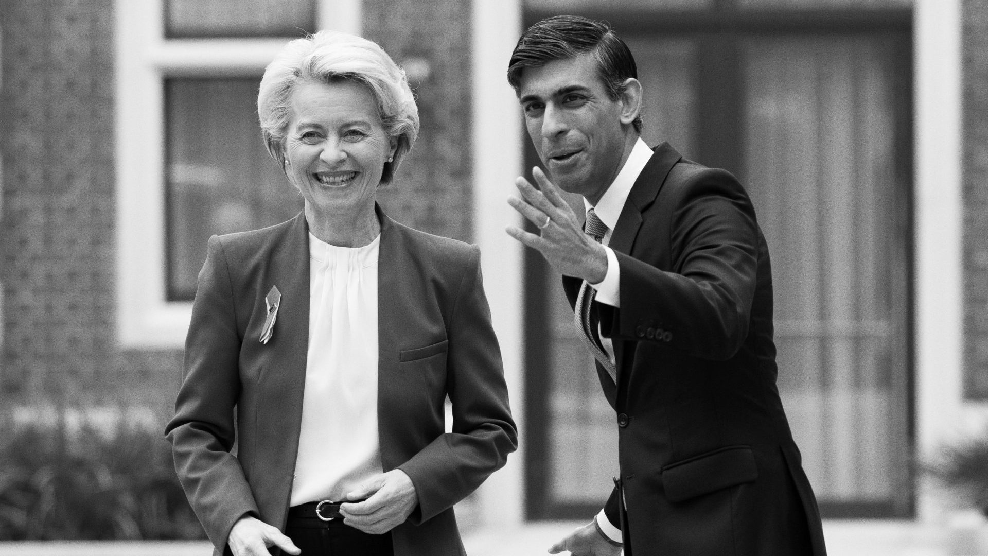 Rishi Sunak greets Ursula von der Leyen in Windsor prior to the announcement of a new UK-EU deal on post-Brexit trade arrangements for Northern Ireland. Photo: Dan Kitwood/WPA Pool/Getty