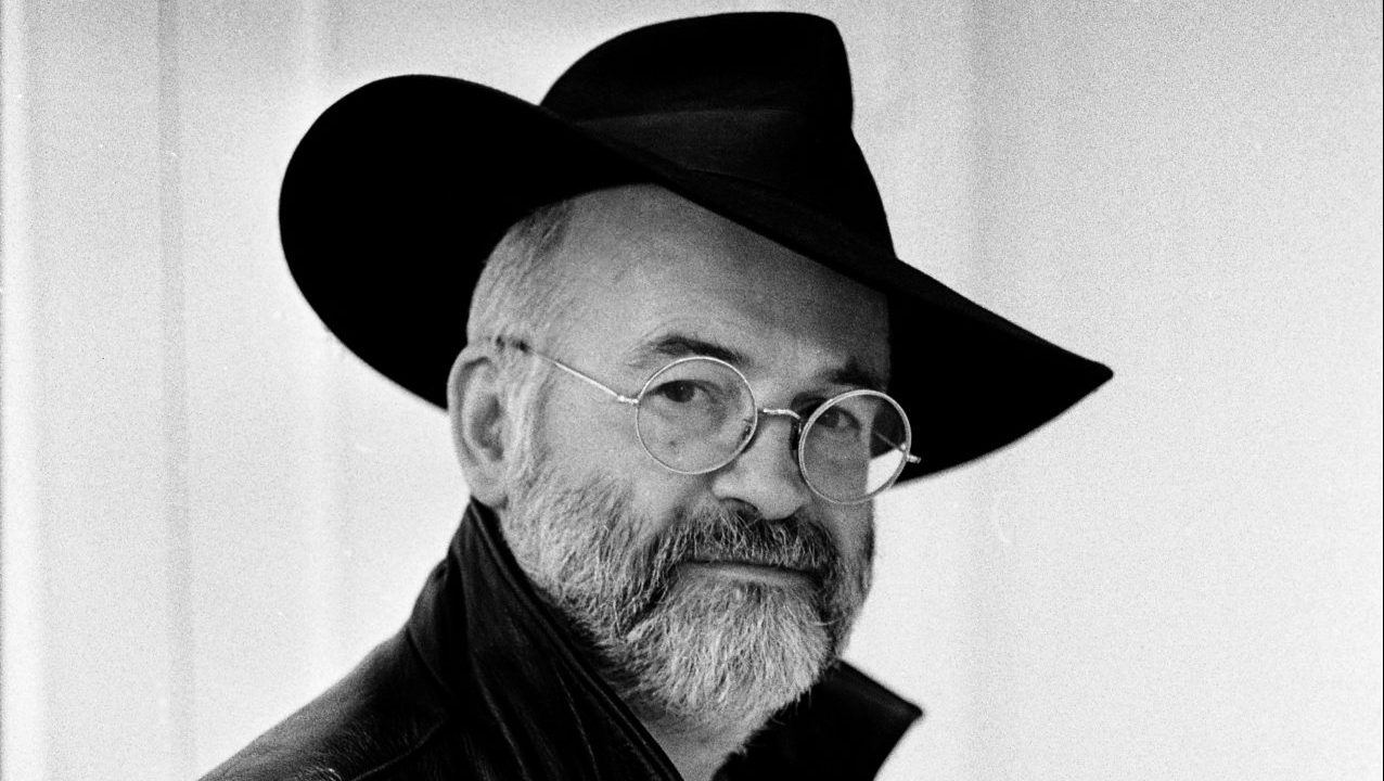 Author Terry Pratchett, 1996. Photo: Martyn Goodacre/Getty