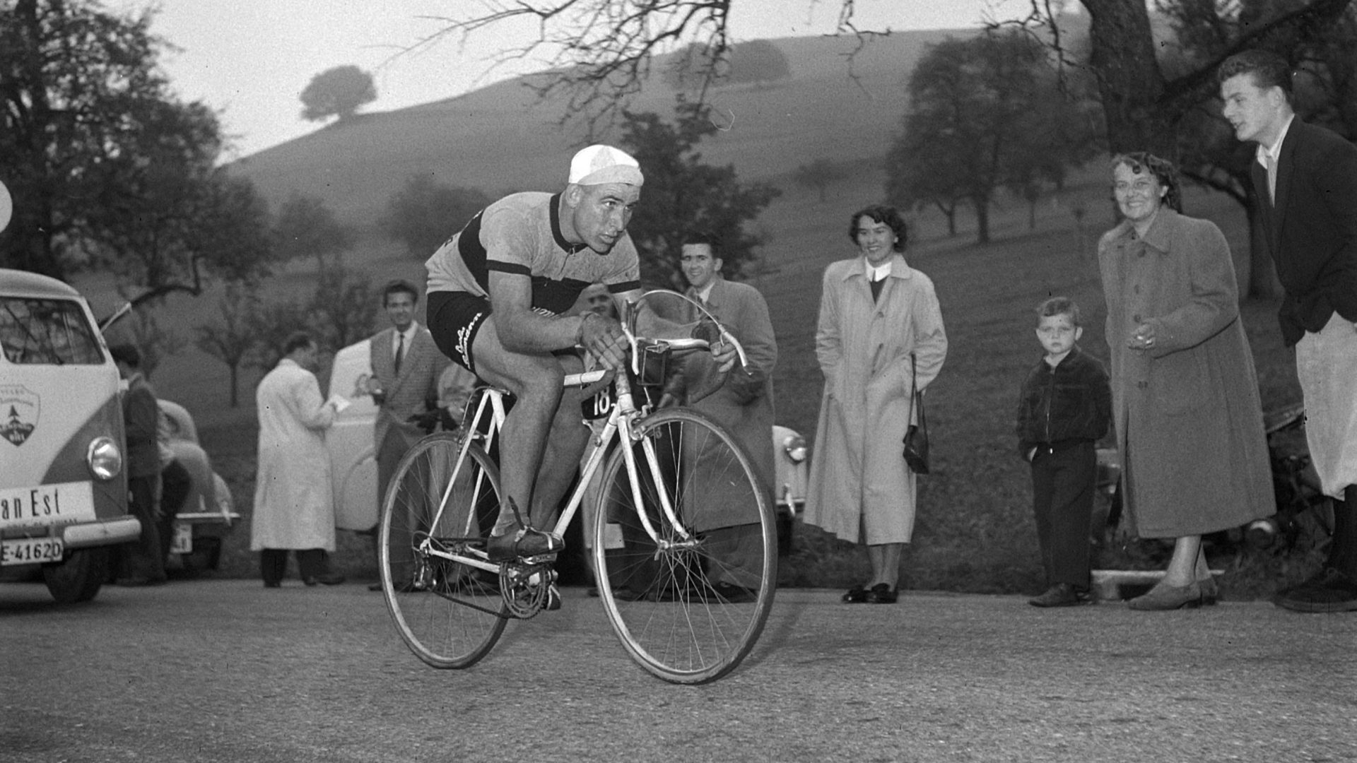 Dutch cyclist Wim van Est finishes third in the 1951 Grand Prix of Switzerland. Photo: ATP/RDB/ullstein bild/Getty