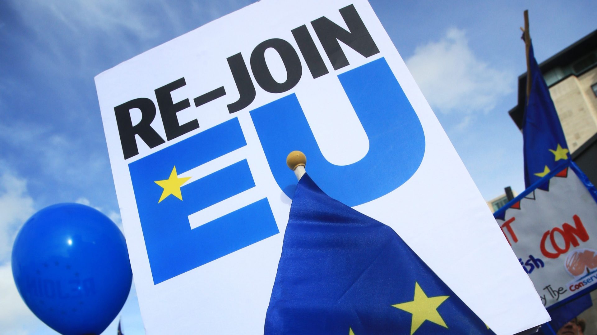 Recent polls show that the British public’s willingness to rejoin the EU is growing steadily. Photo: Martin Pope/Getty