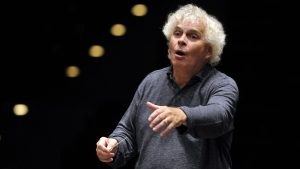 Sir Simon Rattle conducts the LSO playing Mahler Symphony No9 at The Usher Hall as part of the Edinburgh International Festival 2018. Photo: Robbie Jack/Corbis via Getty Images
