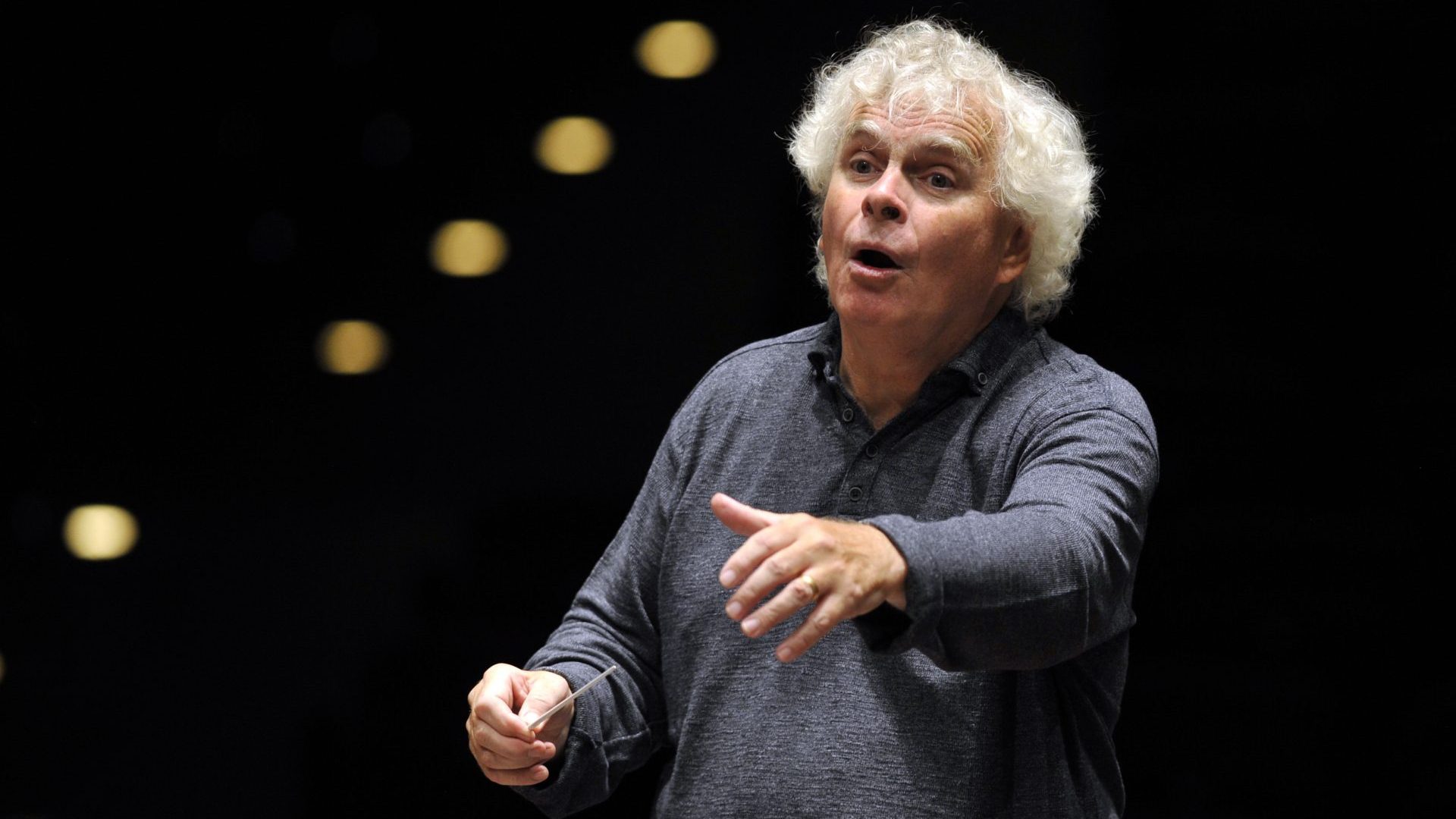 Sir Simon Rattle conducts the LSO playing Mahler Symphony No9 at The Usher Hall as part of the Edinburgh International Festival 2018. Photo: Robbie Jack/Corbis via Getty Images