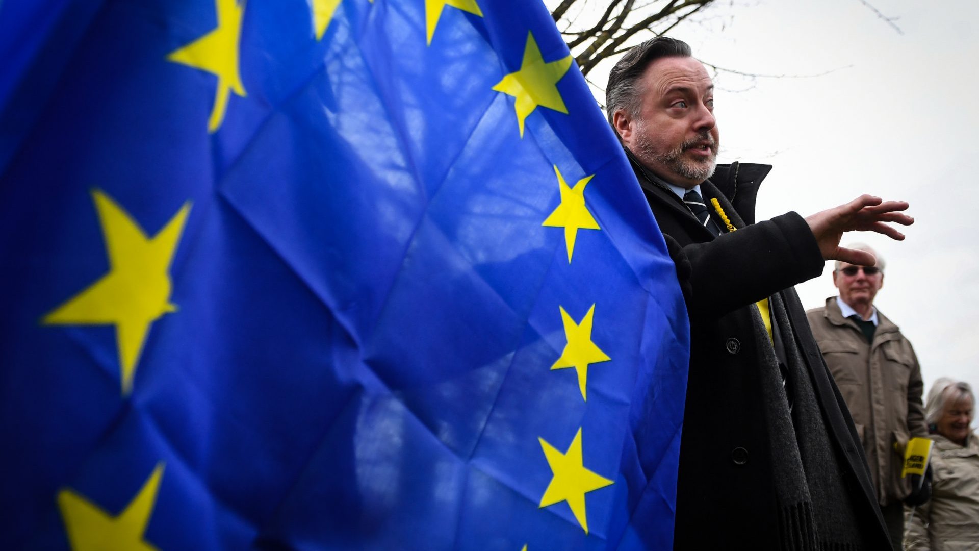 Alyn Smith, SNP Candidate for Stirling meets with voters on the streets of Stirling on November 19, 2019 ahead of the general election. Photo: ANDY BUCHANAN/AFP via Getty Images