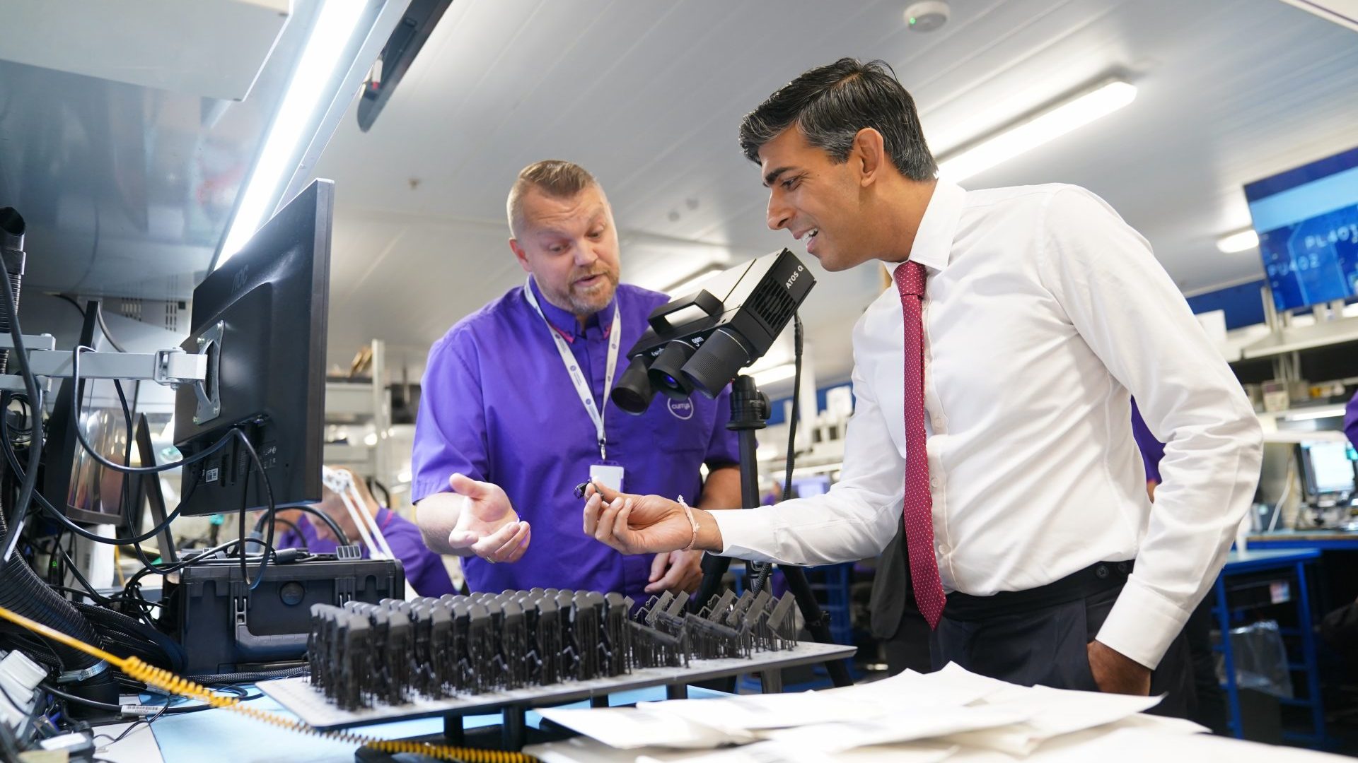 Prime Minister Rishi Sunak during a visit to the Currys Repair Centre. Photo: Joe Giddens - WPA Pool/Getty Images