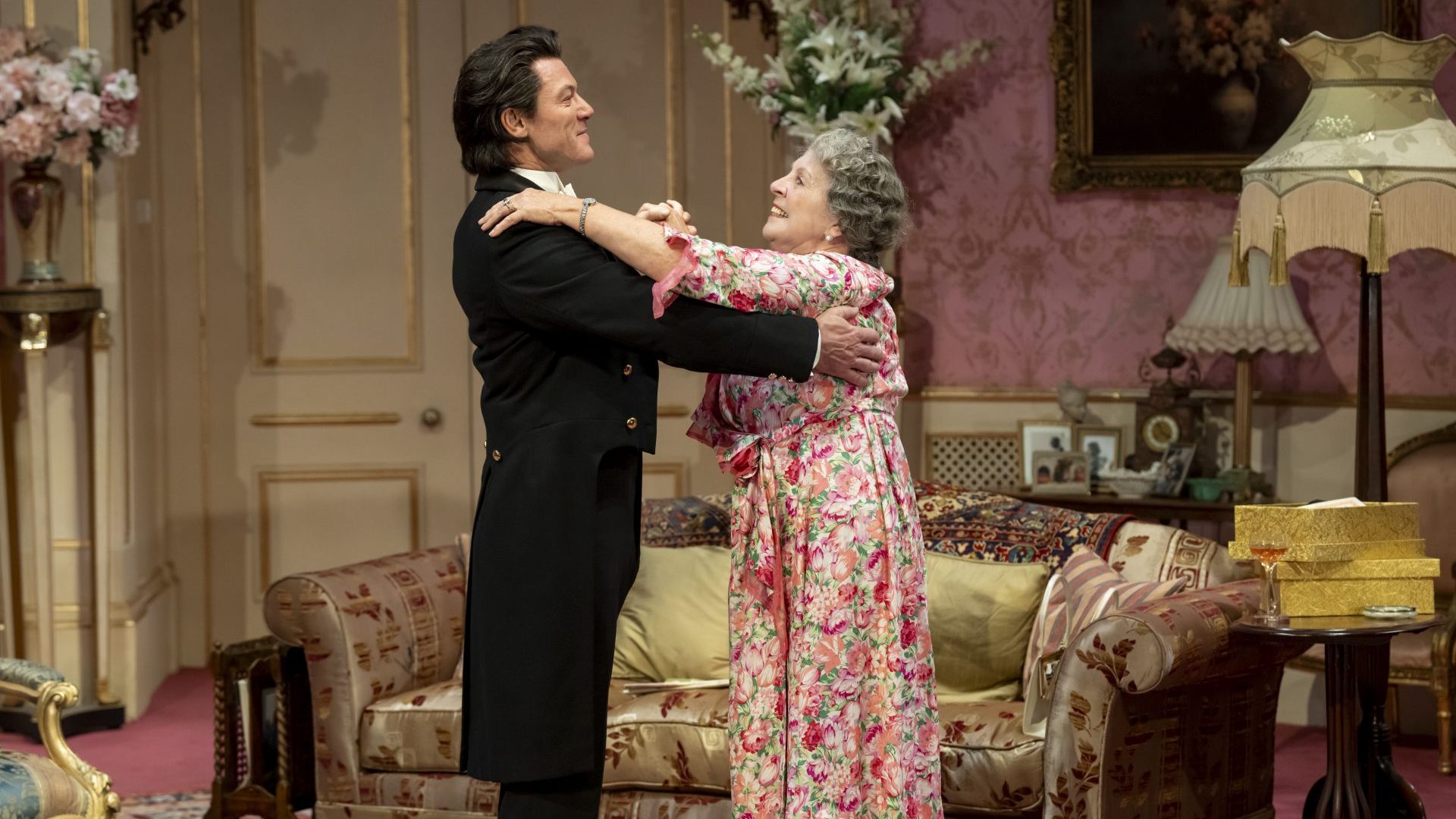 Luke Evans (Billy), Penelope Wilton (Queen Mother). Photo by Johan Persson