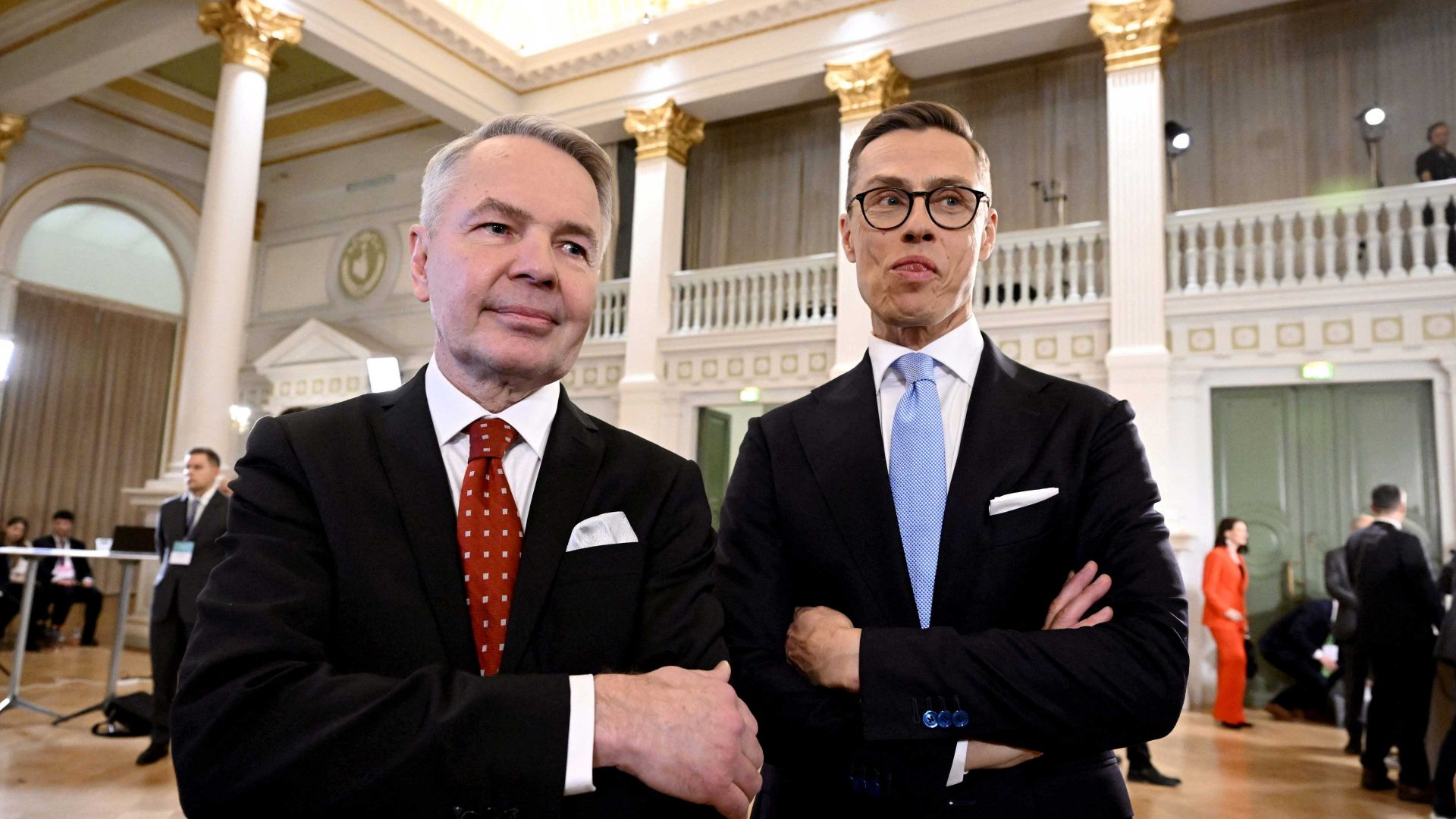 Finnish former foreign minister and candidate of the Green League Pekka Haavisto and Finnish former prime minister and candidate of the National Coalition Party NCP Alexander Stubb. Photo: MARKKU ULANDER/Lehtikuva/AFP via Getty Images