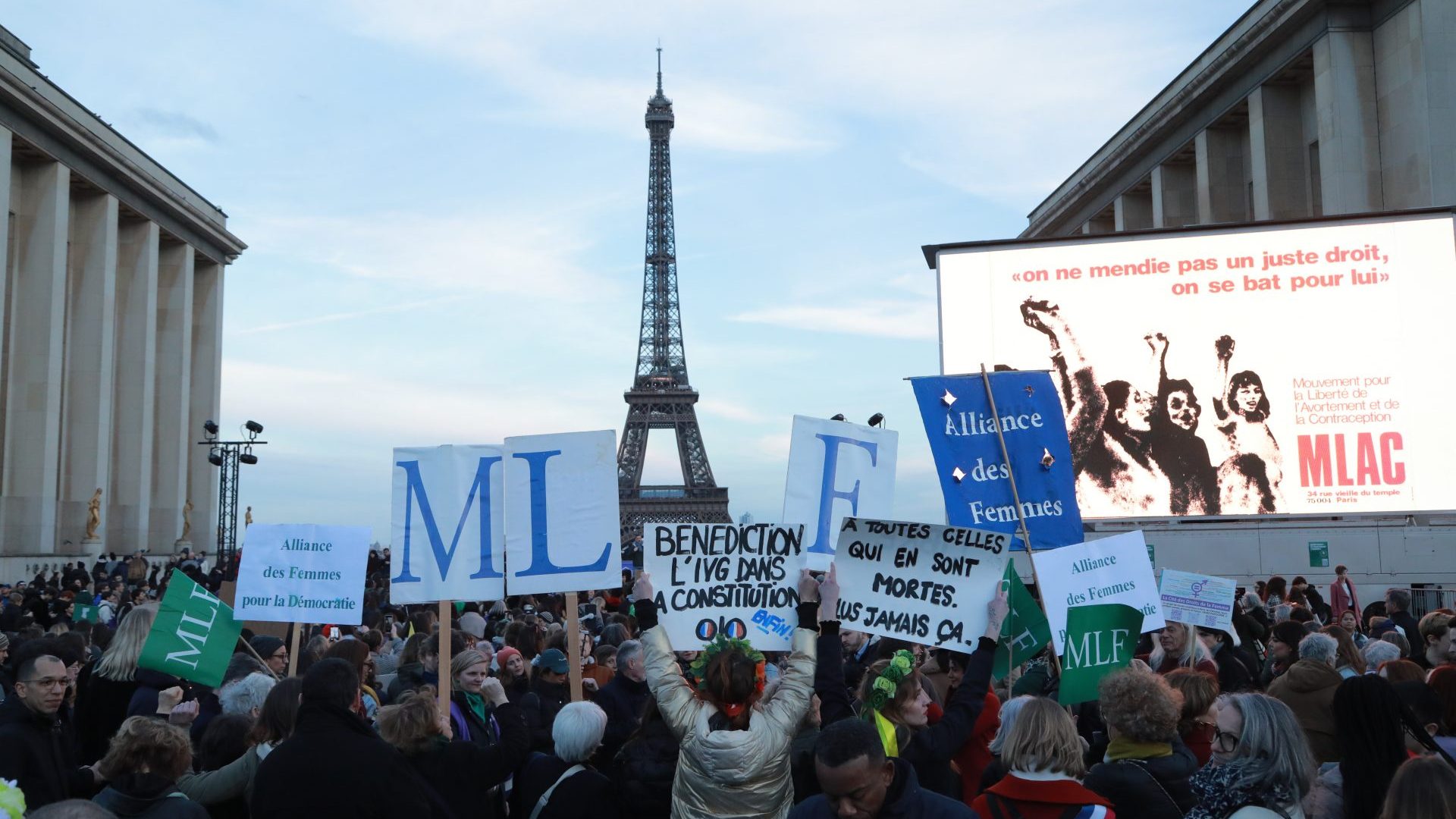 Demonstrators demand the inclusion of the right to abortion in the constitution. Photo: Mohamad Salaheldin Abdelg Alsayed/Anadolu via Getty Images