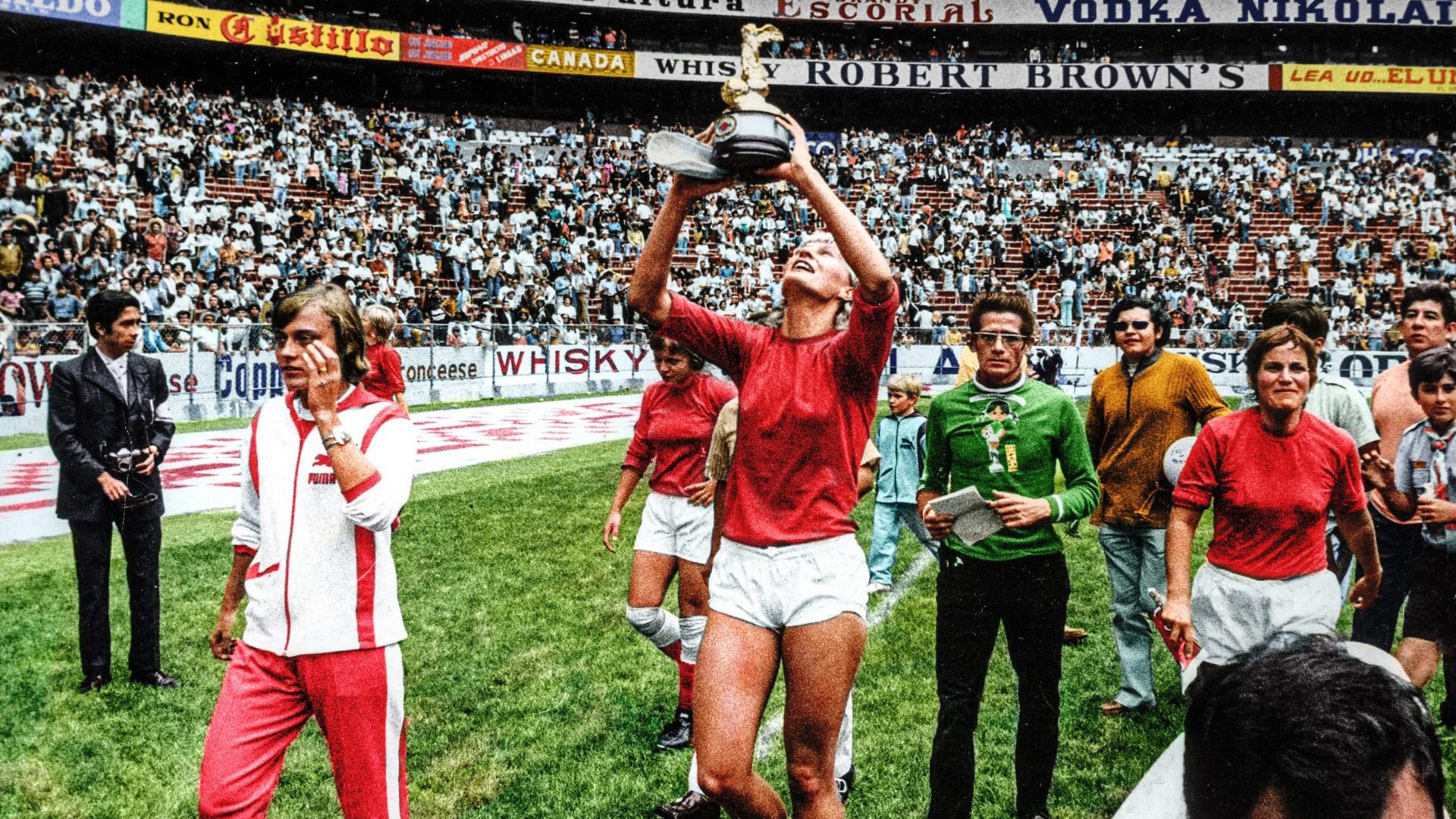 Lis Lene Nielsen holds up the trophy after her Denmark team beat Mexico in the Copa 71 final. Photo: Topfoto/Marina Amaral/New Black Films