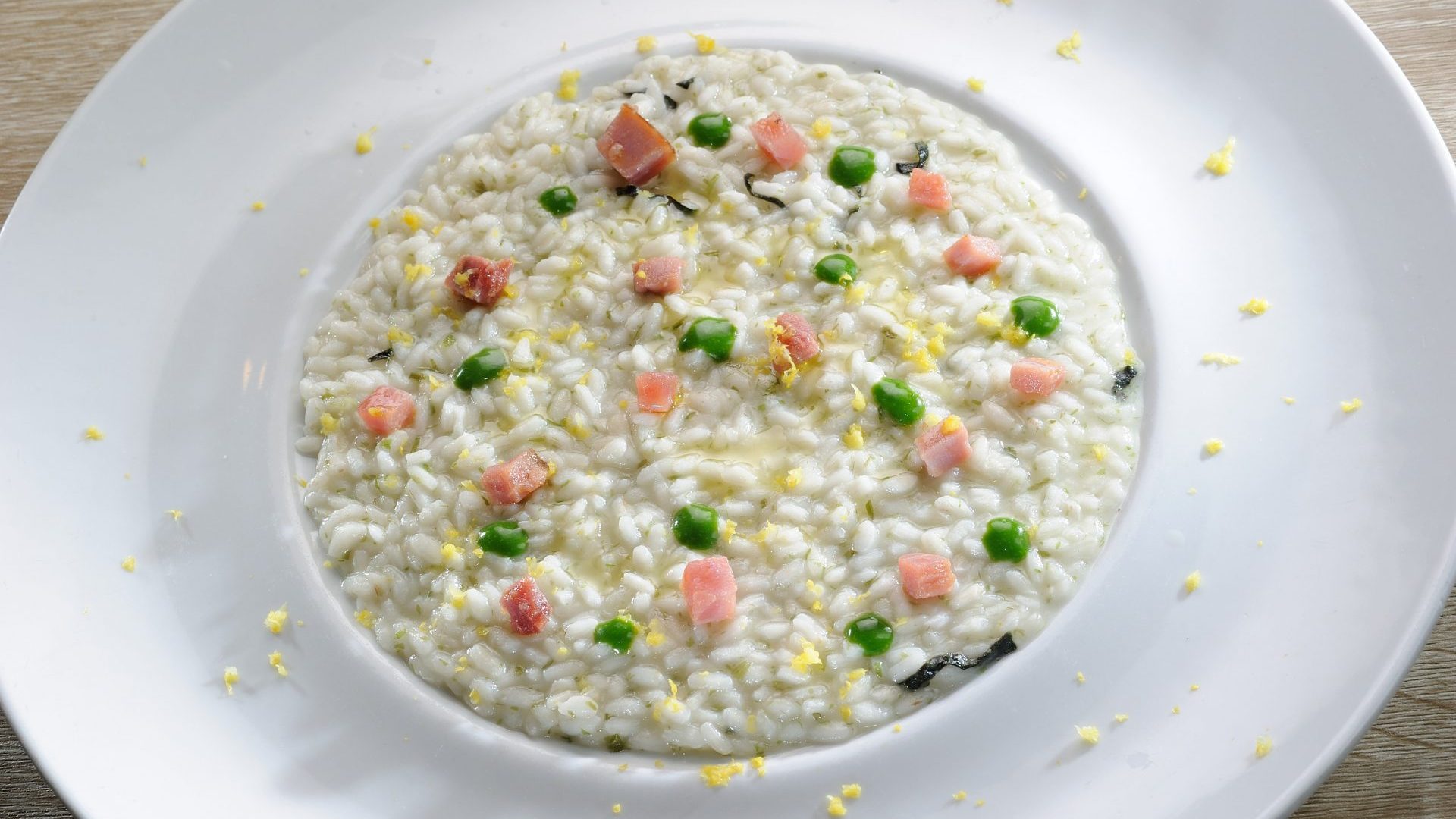 Risotto with 
seaweed, tuna, 
bacon and lemon 
by Sardinian chef 
Luigi Pomata. Photo: Paolo 
Picciotto/REDA&CO/
Universal Images 
Group/Getty