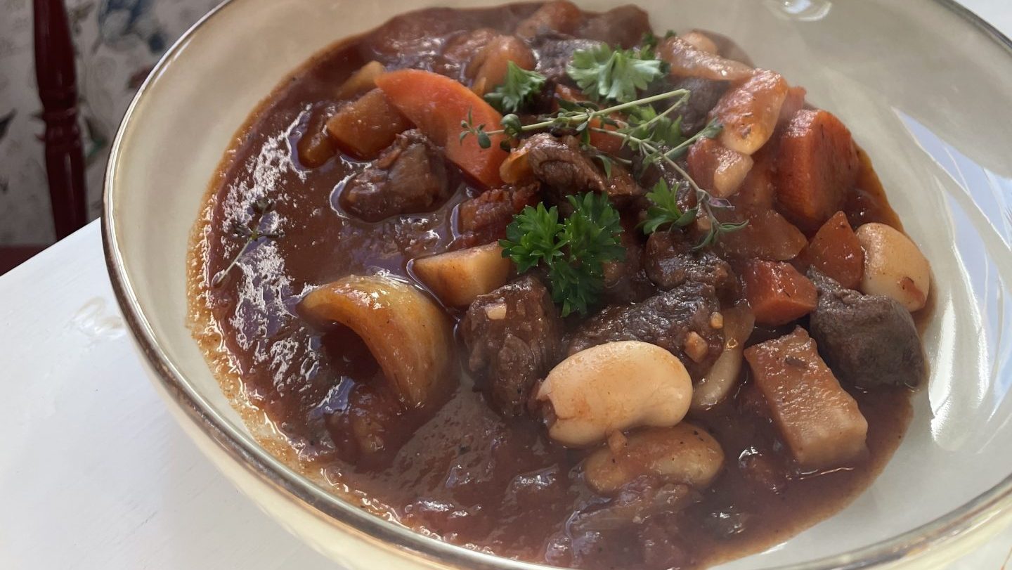 Lamb stew with tomatoes, carrots and butterbeans at the Hooray Eatery, Frøya