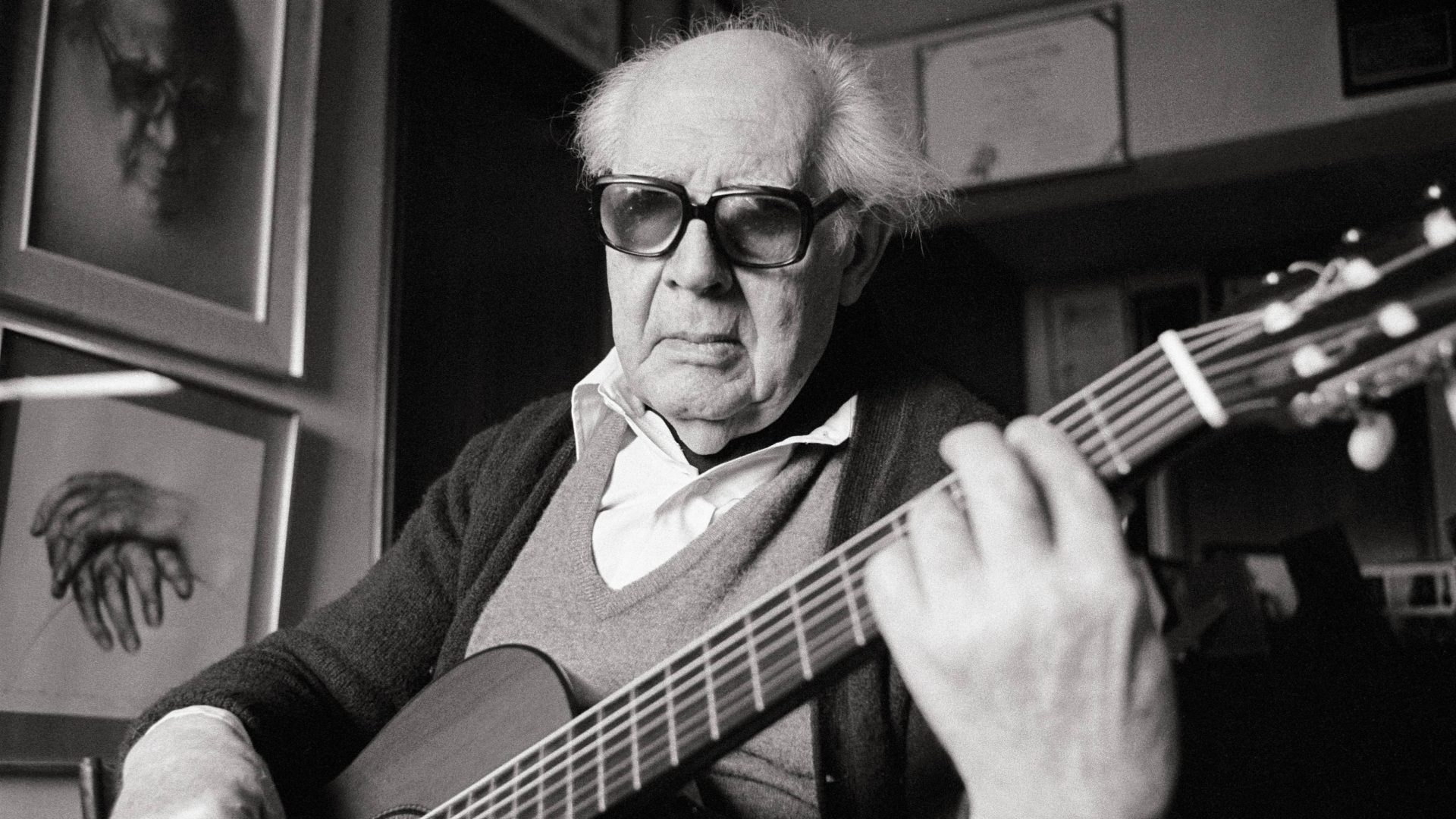 Spanish classical guitarist Andrés Segovia, c1985. Photo: Paco Junquera/
Cover/Getty
