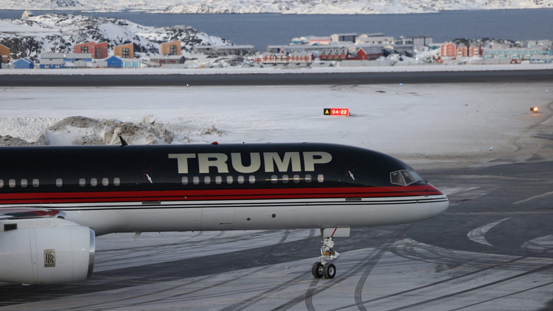 Donald Trump Jr's plane landed in Nuuk. Photo: EMIL STACH/Ritzau Scanpix/AFP via Getty Images