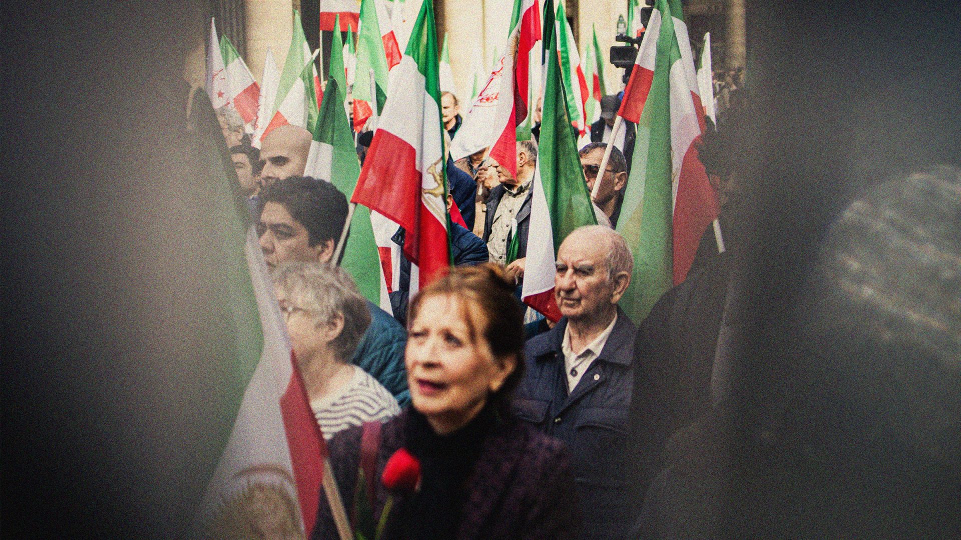 Demonstrations like the one in Paris, urging the international community to take measures to save the lives of Iranian political prisoners, were held in a dozen other cities. Image: TNE
