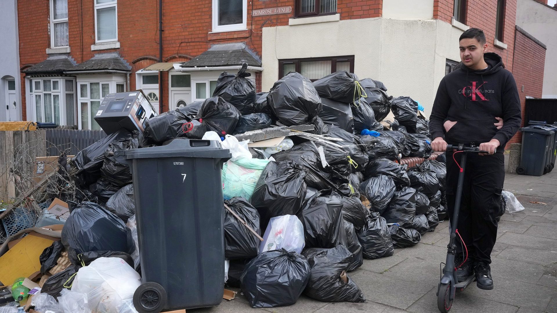 Household rubbish blights a street in Sparkbrook, Birmingham as council waste collectors continue their strike on April 15, 2025. Photo: Christopher Furlong/Getty 